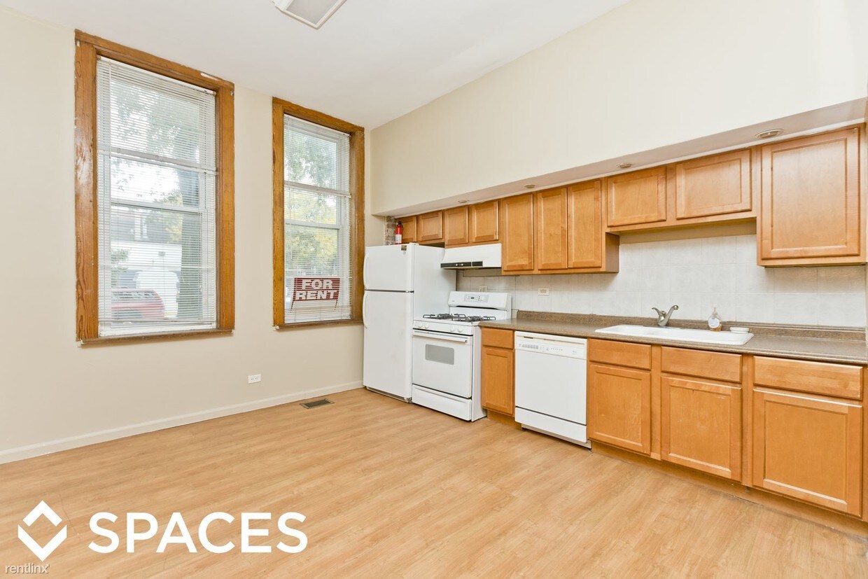 2057 W Roscoe St Unit 1SRE, Chicago, IL 60618 Apartment for Rent in