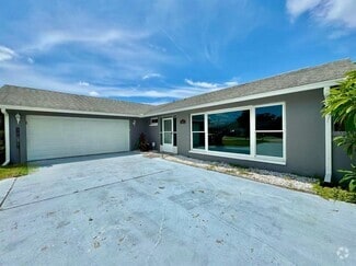 Building Photo - 2924 Catherine Dr