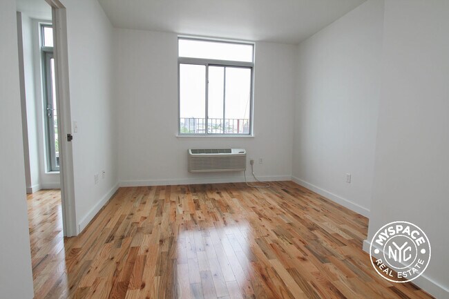 Building Photo - 184 Noll St