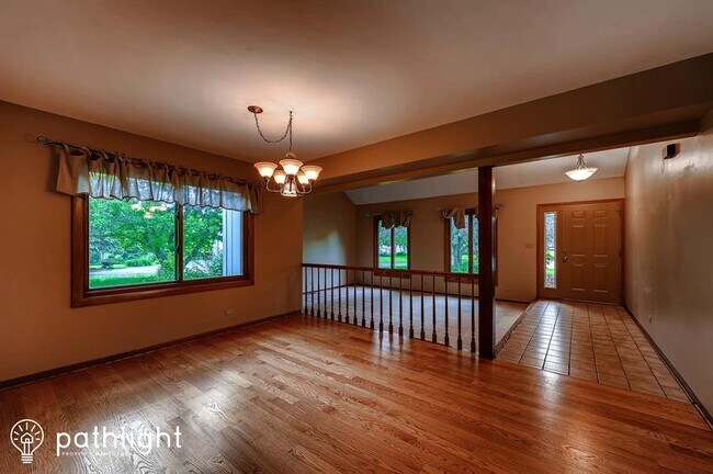 Building Photo - 3615 Tamarisk Court