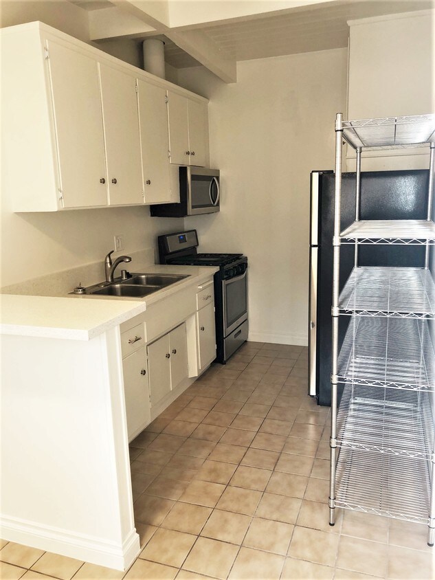 Primary Photo - 406 N Gertruda Ave