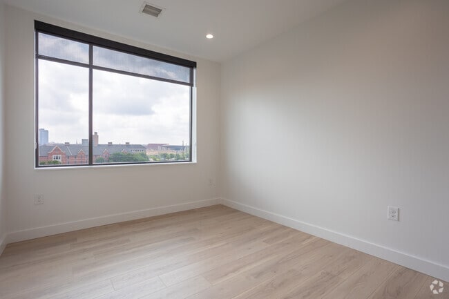 2BR, 1BA - 894 SF - 1st Bedroom - The 616