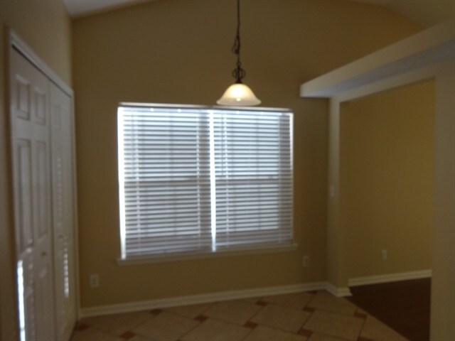 Foto del edificio - 3 Mallorys Ct