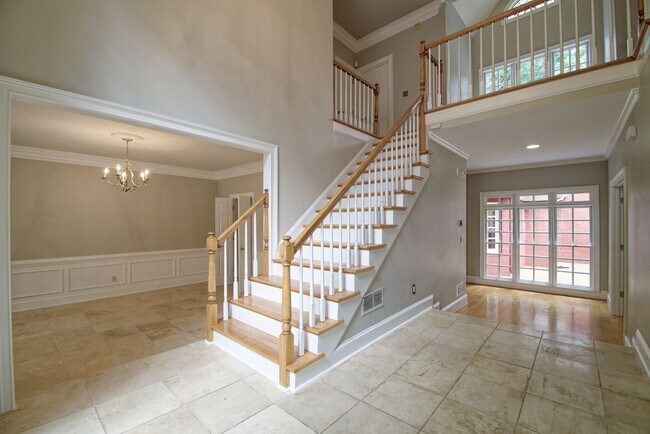 Foto del edificio - Beautiful 4BR, 3.5BA luxury home in Brookhaven