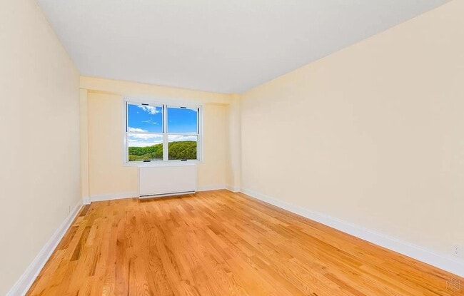 Foto del edificio - 2400 Johnson Ave