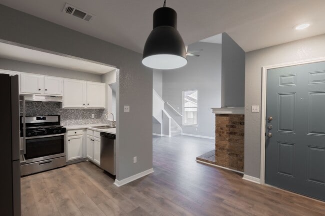 Building Photo - 317/319 Rawhide Loop-319
