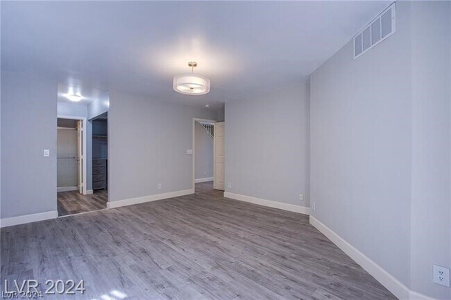 Building Photo - 2641 Seahorse Ct