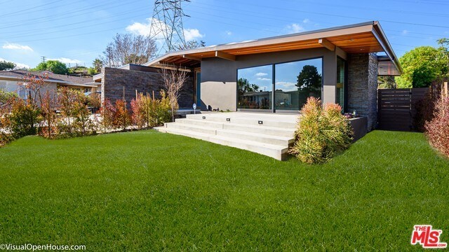 Building Photo - 4149 S Cloverdale Ave