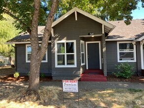 Building Photo - 581 Highland Ave NE