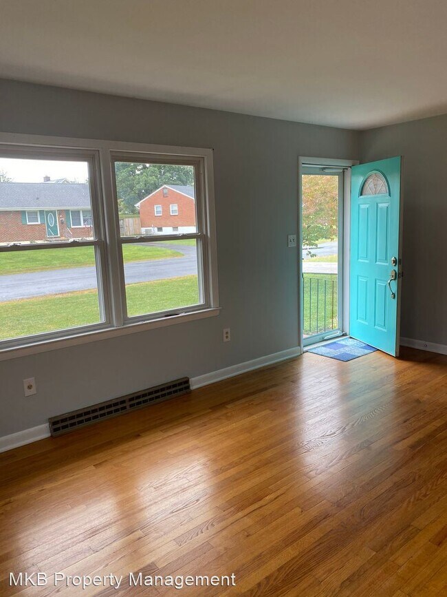 Foto del edificio - 3 br, 1.5 bath House - 713 Fenwick Dr.