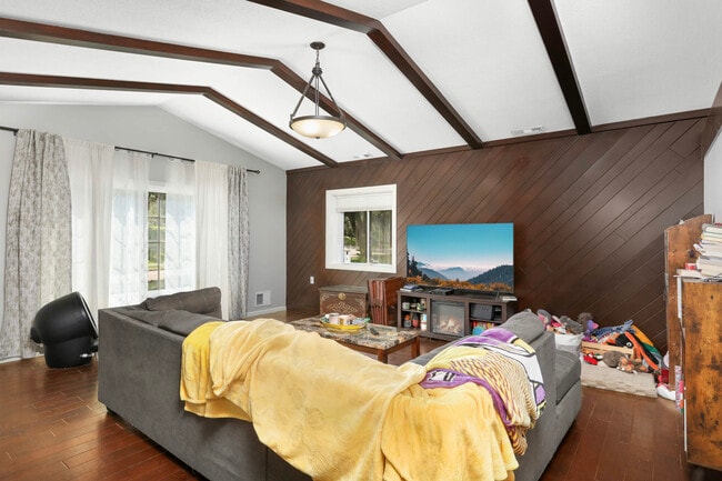 Large front window overlooking the street - 14710 13th Ave N