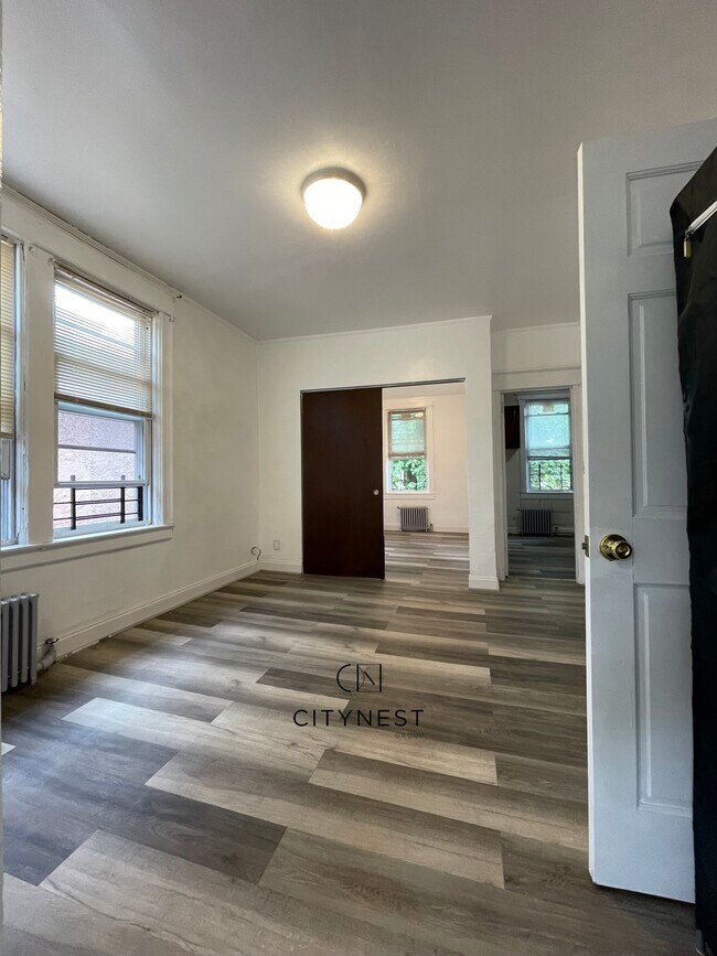 Building Photo - 1494 Bay St