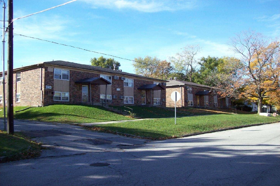 Primary Photo - Heartland Apartments