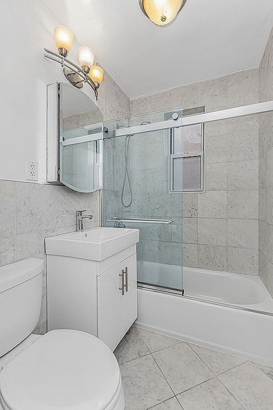 Foto del edificio - 66-40 108th St