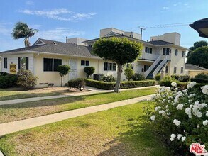 Building Photo - 10613 Crenshaw Blvd