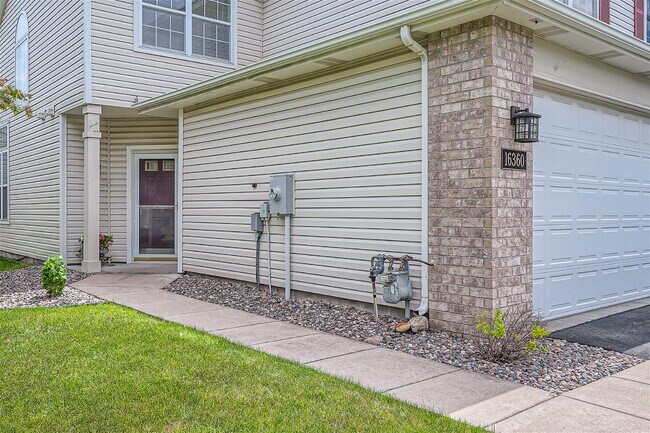 Building Photo - 16360 Jamison Path
