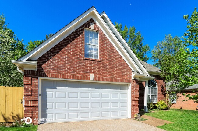 Building Photo - 8112 Country Mill Cove