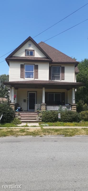 Building Photo - 3 br, 2 bath House - 317 W Oak St