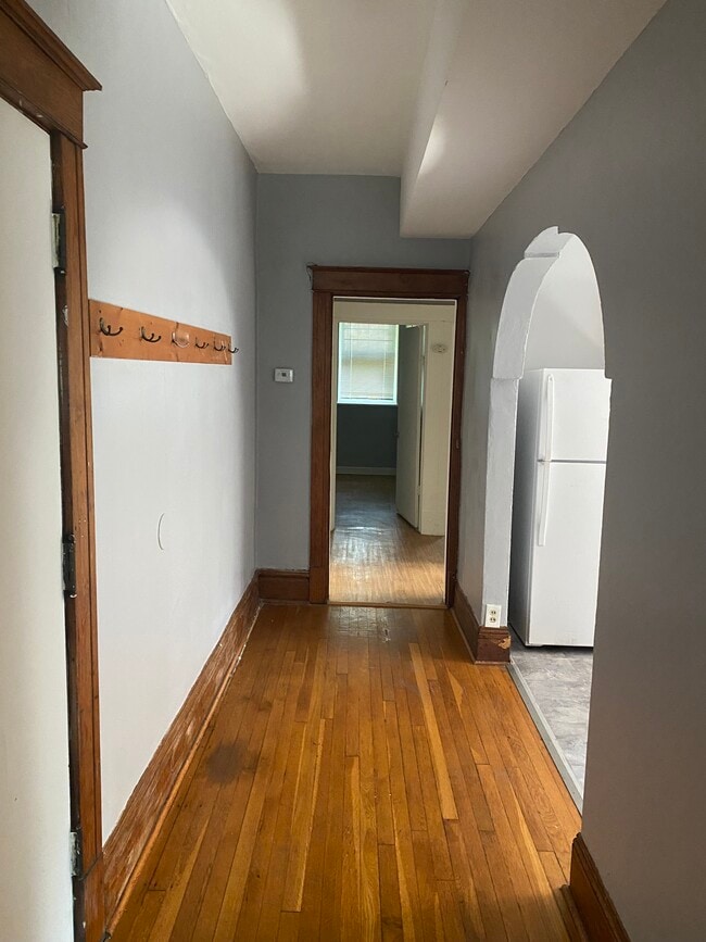 Building Photo - 6003