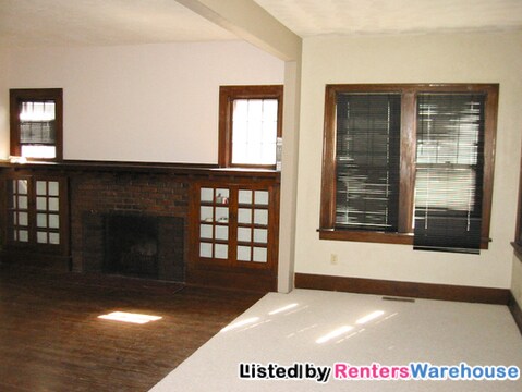 Building Photo - 525 S 5th St