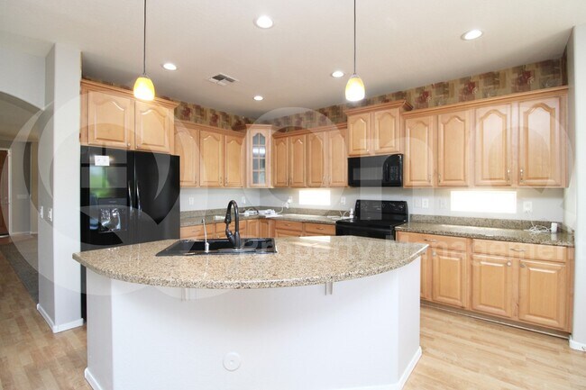 Foto del edificio - 1467 E Chestnut Ln