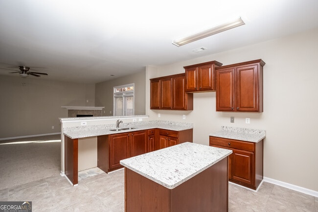Foto del edificio - 2196 Greenwood Meadows Ln