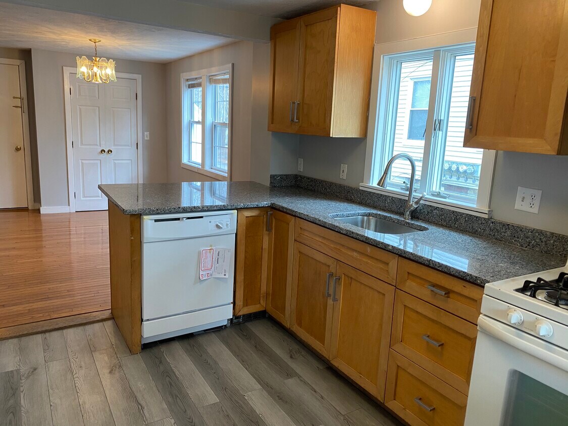 Primary Photo - 132 Broad St