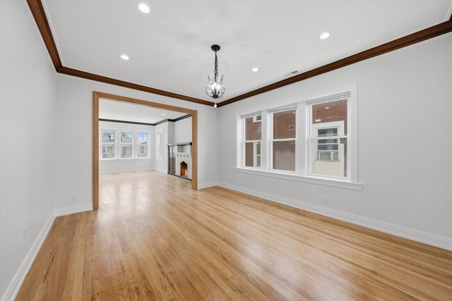 Building Photo - 3244 W 62nd Pl