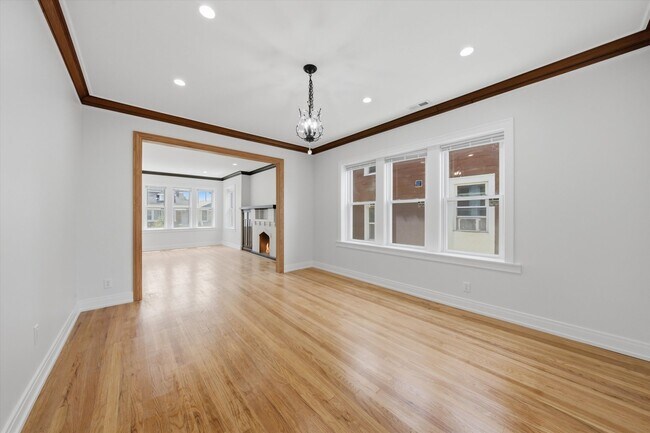 Foto del edificio - 3244 W 62nd Pl