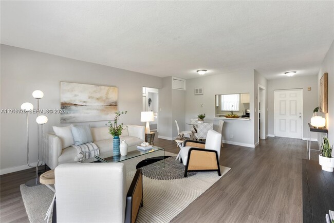 Foto del edificio - 550 NE 20th St