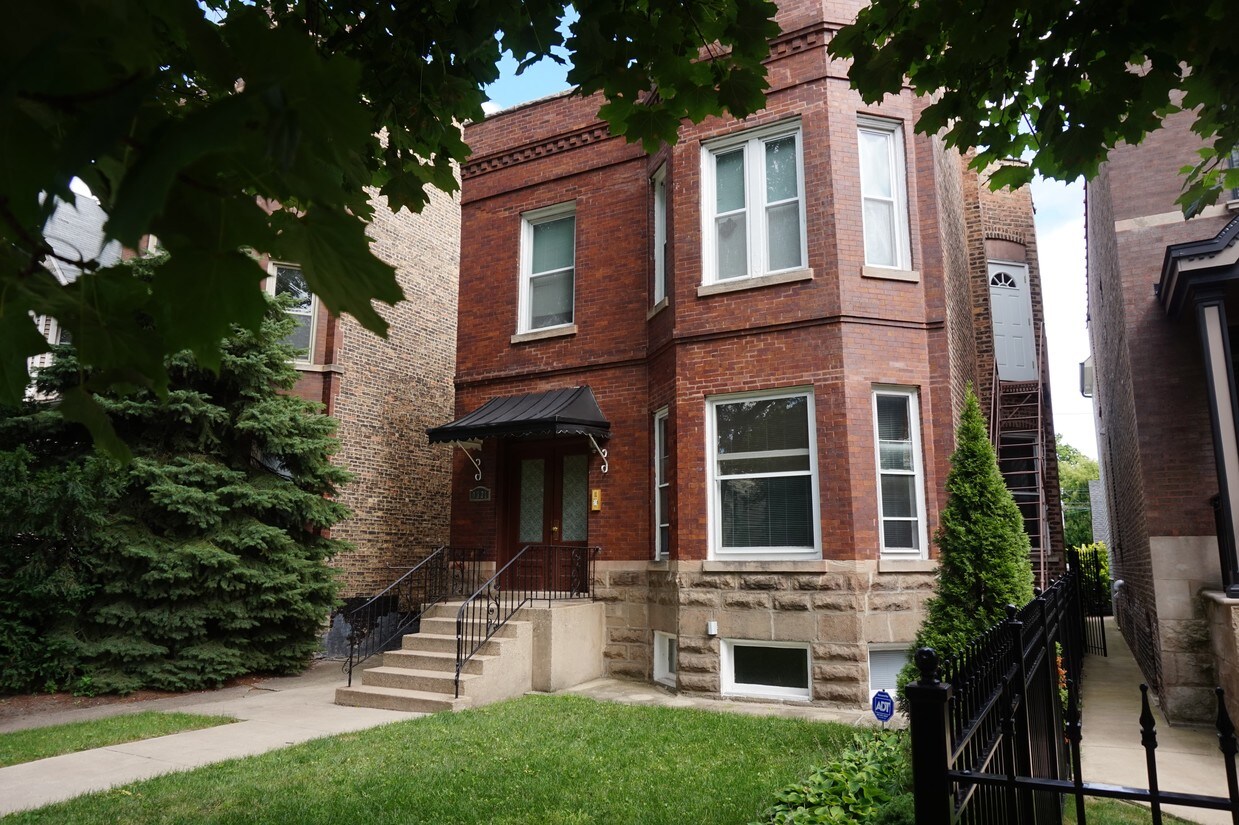 Primary Photo - 4321 N Damen Ave