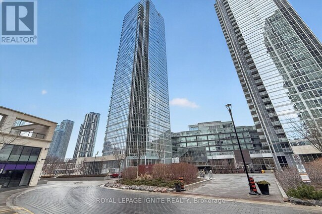 Photo du bâtiment - 2916 Hwy 7