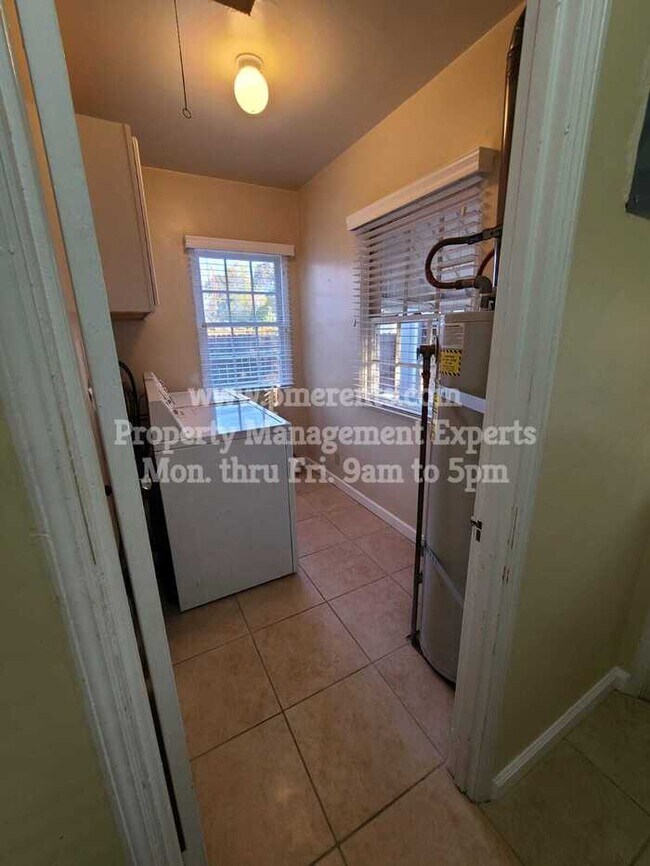 Building Photo - 1528 Tuxedo Avenue
