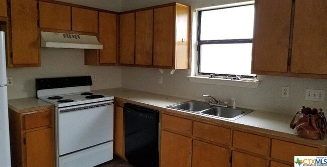 Building Photo - 308 Horseshoe Dr