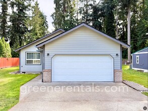 Building Photo - 8519 Mahonia Ct SE