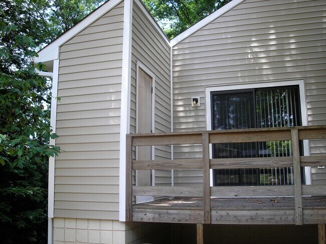 Foto del edificio - 112-116 Greengate Ct