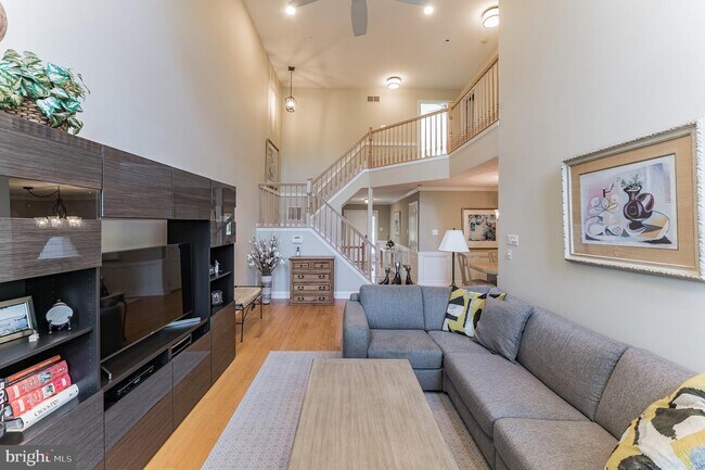 Building Photo - 190 Lemonton Way