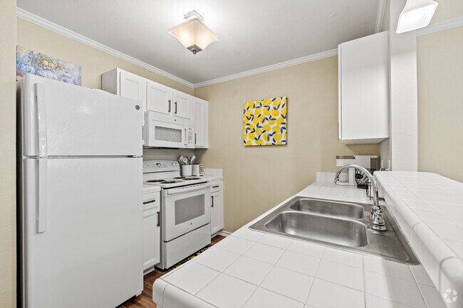1 habitación, 1 baño - 510 pies cuadrados - Cocina - Northwood Luxury Apartments & Corporate Suite