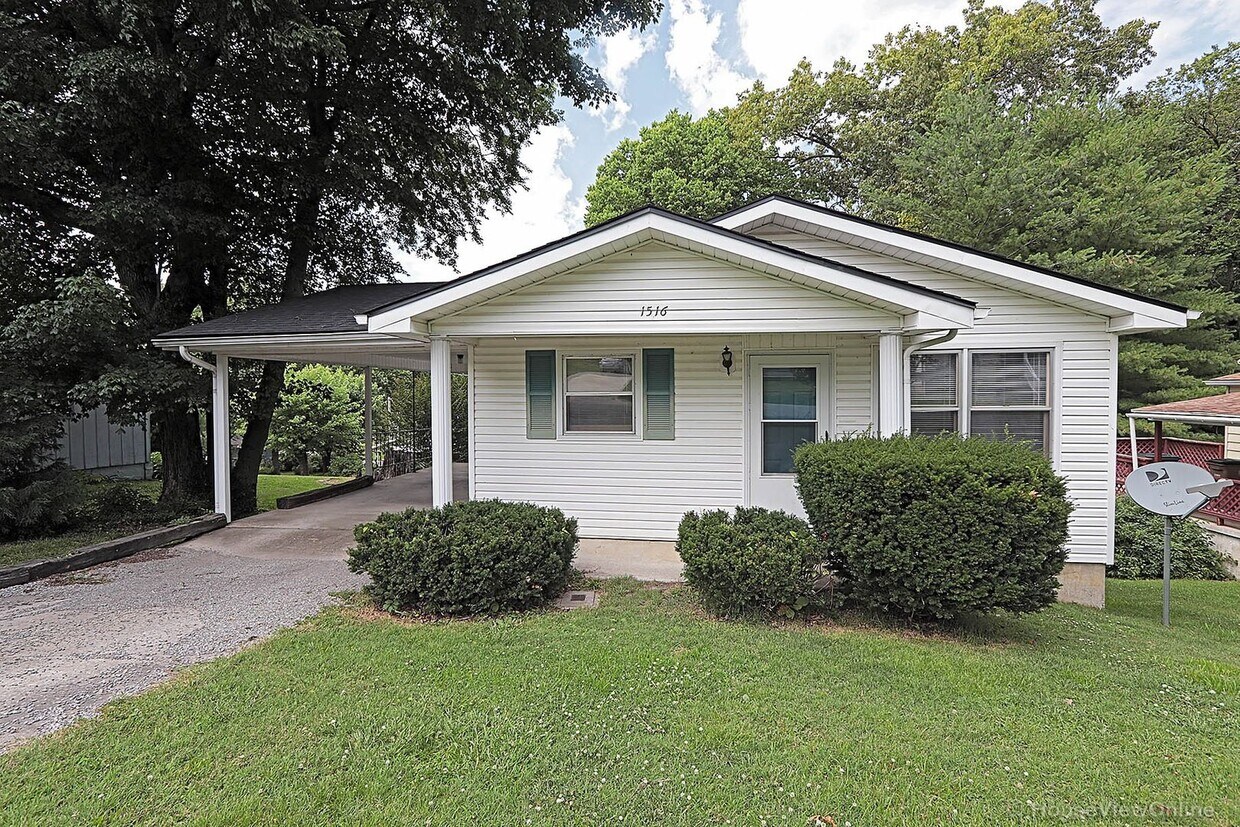 Primary Photo - House Close To Campus!