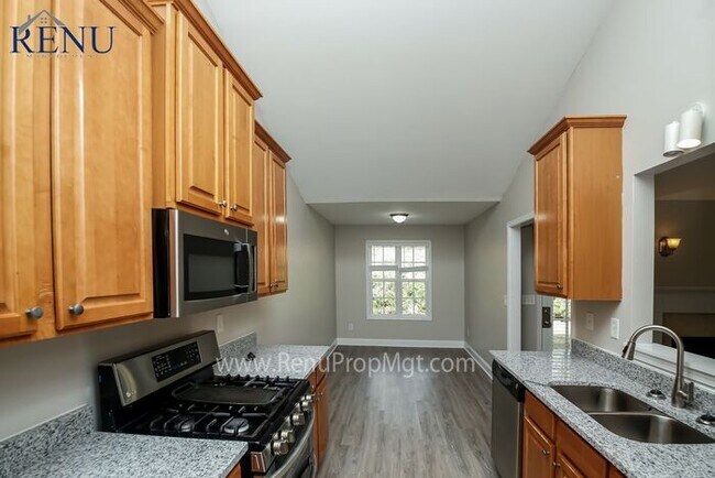 Foto del edificio - Now Available!