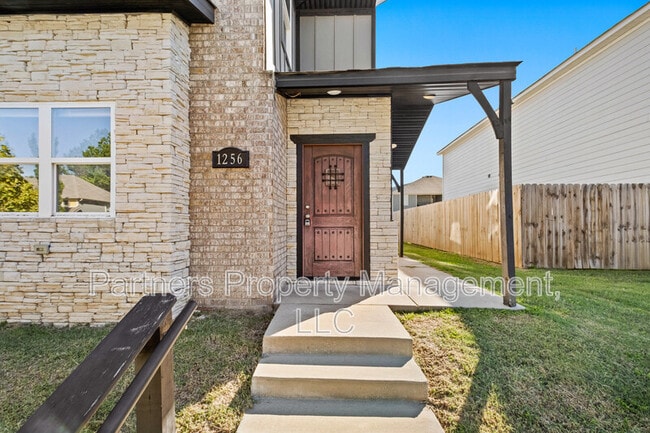 Building Photo - 1258 N Sicily Ln