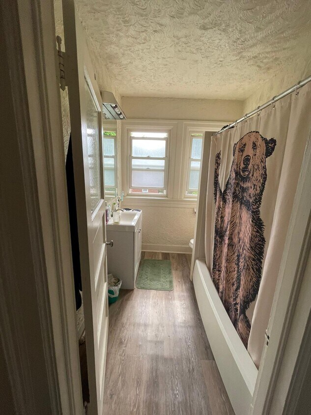 Baño - 1705 Crafton Blvd