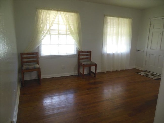 Building Photo - 4827 Eppes St