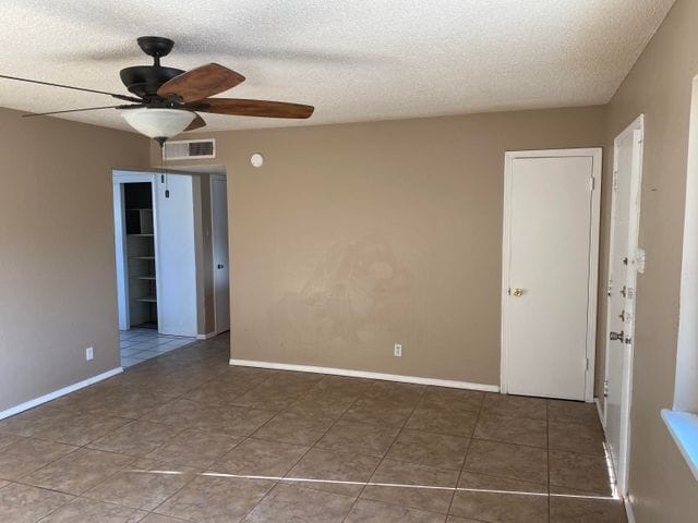 Foto del edificio - 9402 Montgomery Dr