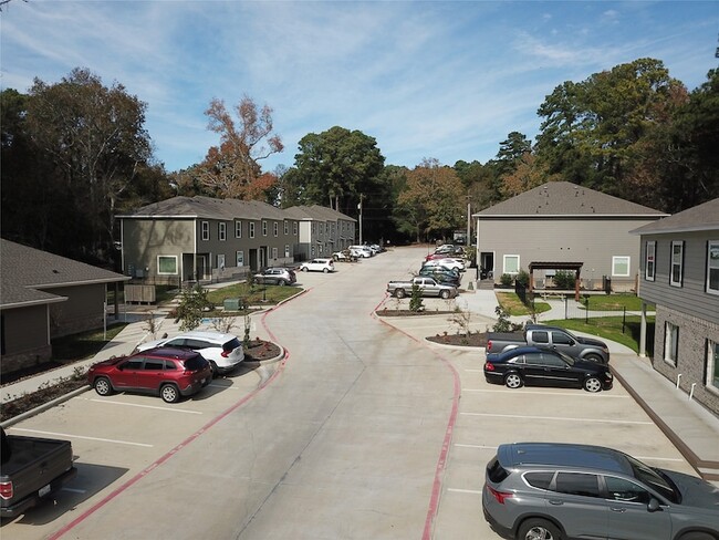 Building Photo - 615 Hayman St