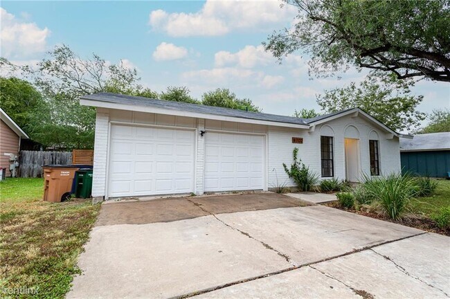 Building Photo - 3 br, 2 bath House - 4702 Dove Springs Dr