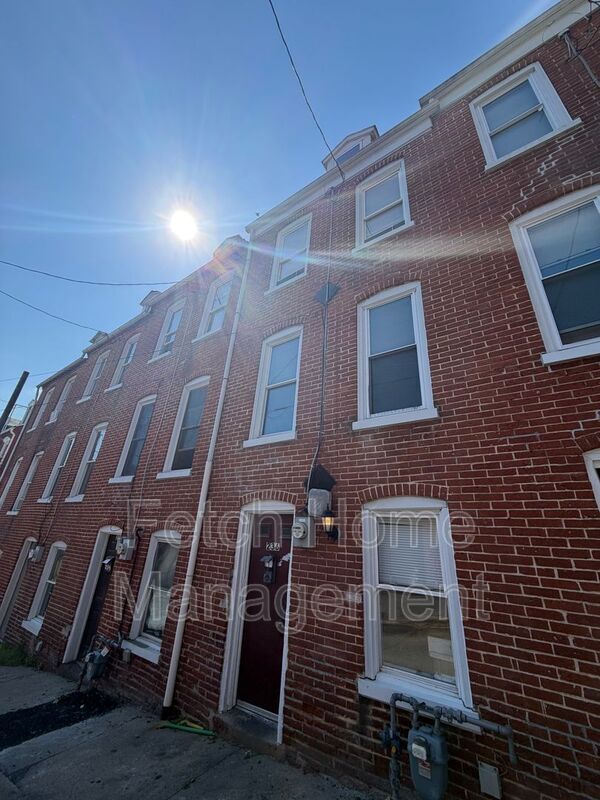 Building Photo - 236 W Mifflin St
