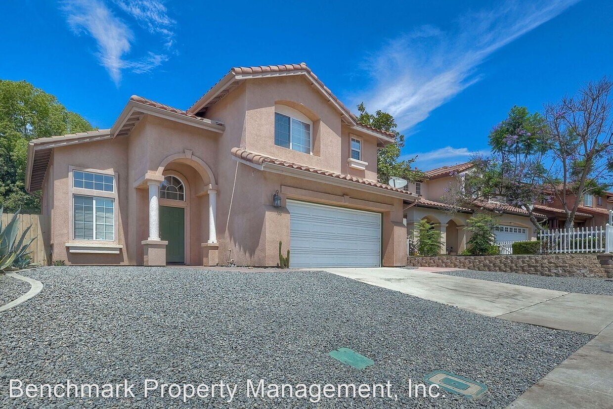 Foto principal - 3 br, 2.5 bath House - 746 Camino Magnifico