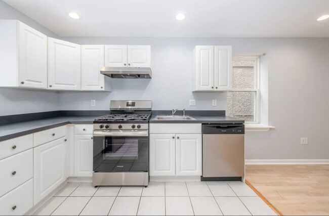 Building Photo - 1410 W Ritner St