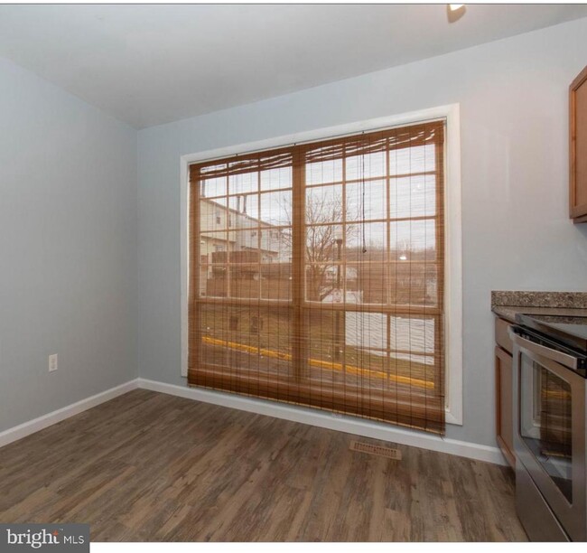 Building Photo - 8926 Trimble Way